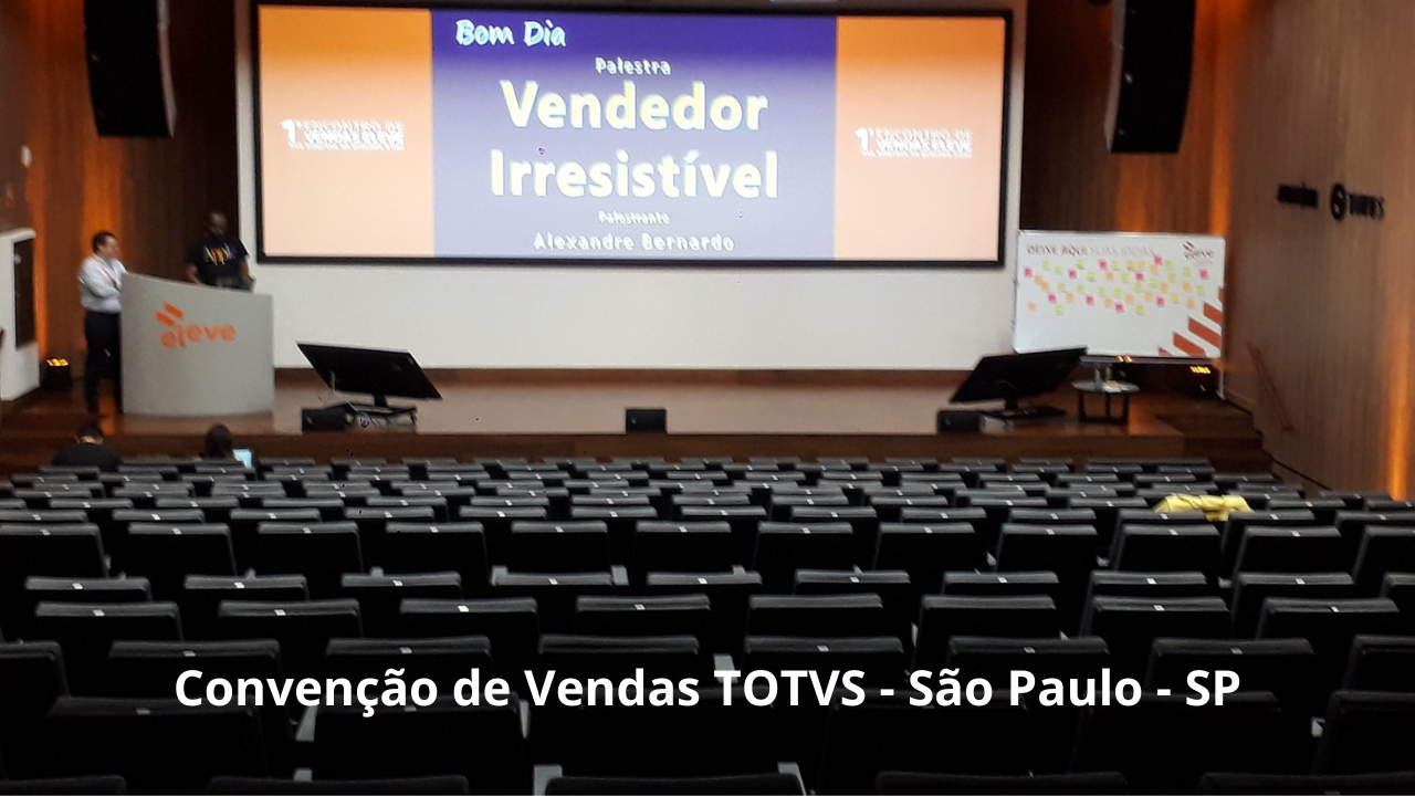 Convenção de vendas da empresa TOTVS com palestra de Alexandre Bernardo