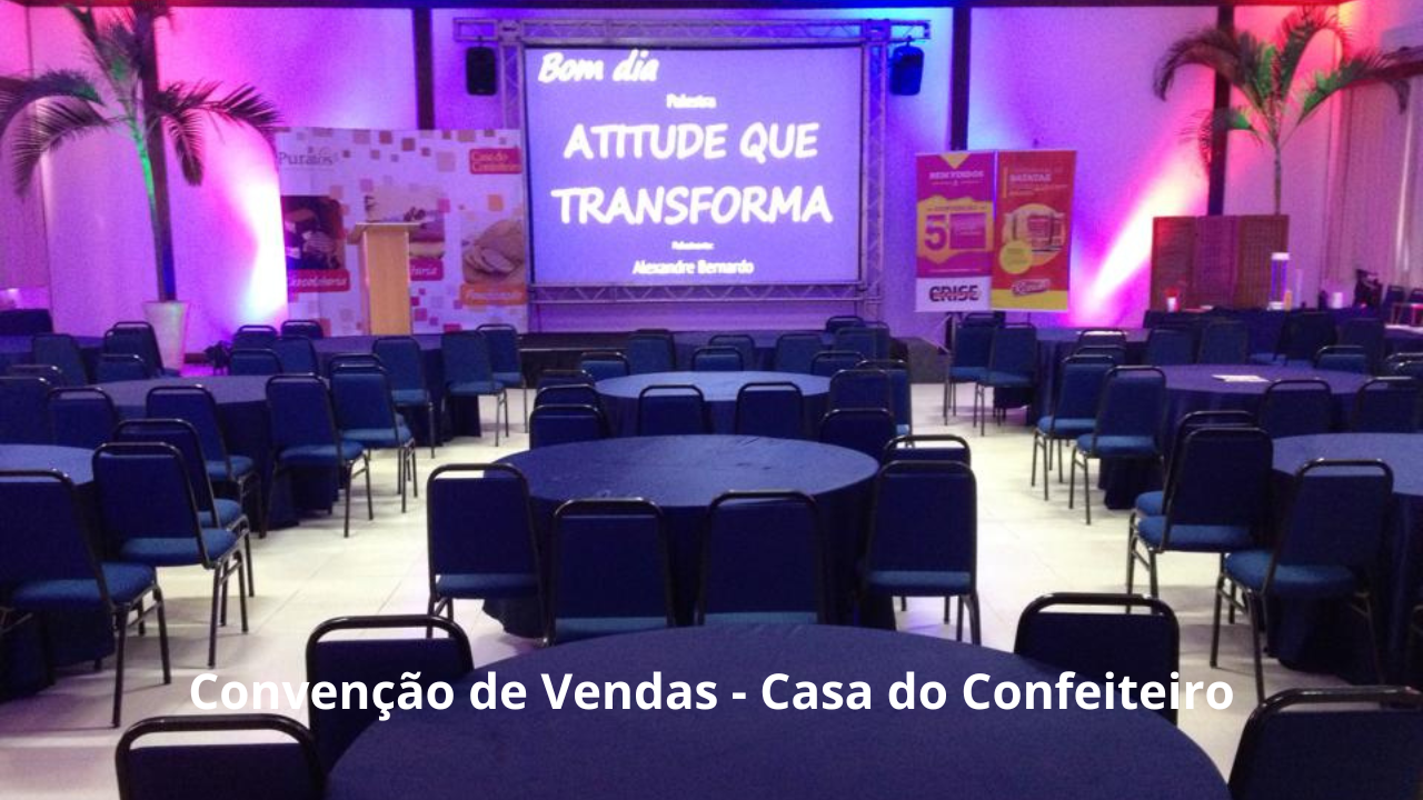 Auditório temático para convenção de vendas