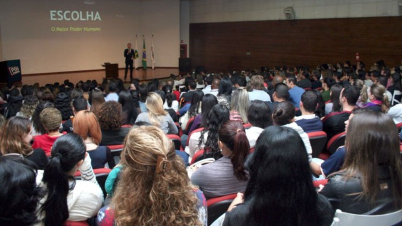 Palestra para funcionários e professores de faculdade