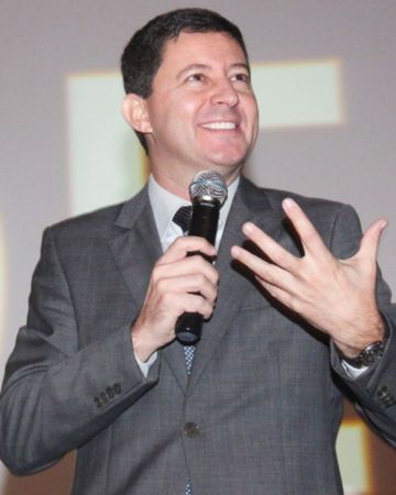 Imagem de divulgação do Palestrante Motivacional Alexandre Bernardo