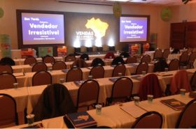 Suvinil realiza palestra com Alexandre Bernardo